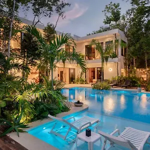 villa-luxe-elegant.tulum-hotels.net/